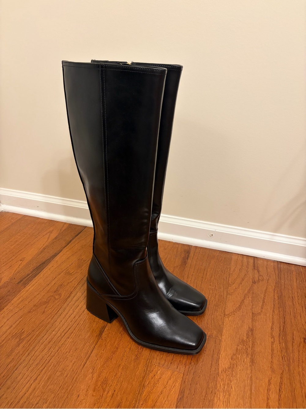 Vince Camuto | Classic Black Knee-High Leather Boots size 9 - Picture 5 of 14